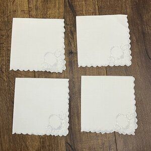 Vintage 4 White Linen Embroidered Cocktail Luncheon Napkins